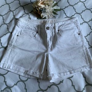 American eagle 🦅 Off White shorts
